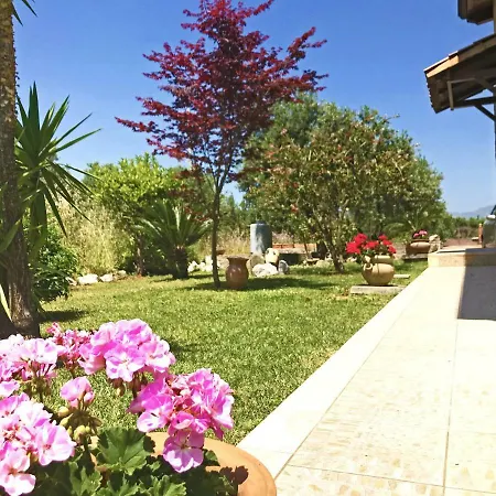 Tenuta Avolicino Vakantiehuis Santa Domenica Talao